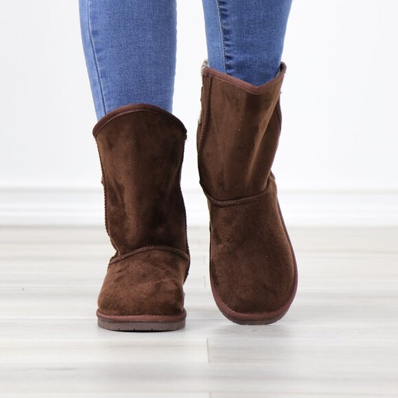 Brown Warm Sherpa Boots Flat Winter Booties Lining Inside Mid Calf - Picture 9 of 11